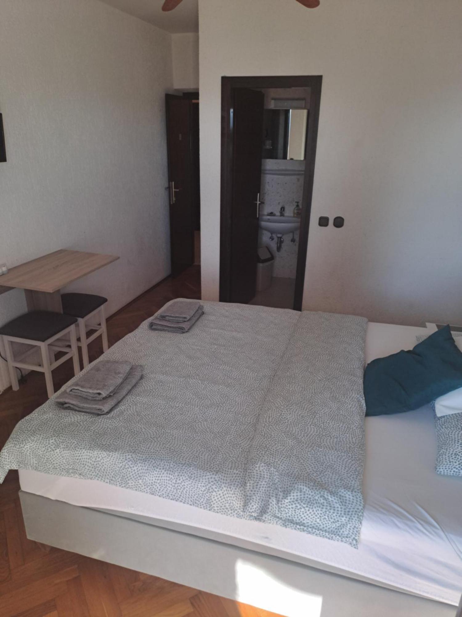 Romansa Guest House زادار المظهر الخارجي الصورة